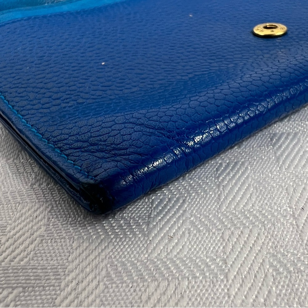 1003: Chanel Vintage Blue Caviar Leather CC Bifold Wallet – Made in France - Picture 8 of 14